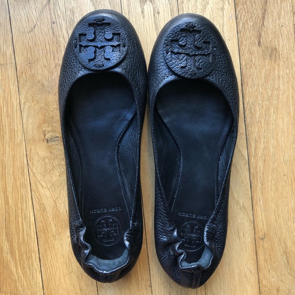 Tory Burch black leather flats - Picture 1 of 4